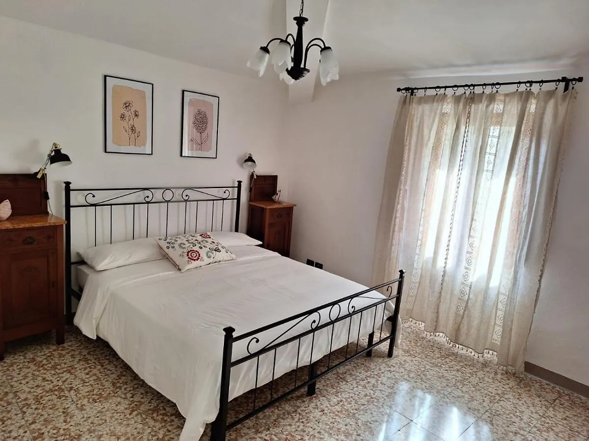 Apartment Casa Vacanze La Barca Fiattone Italy